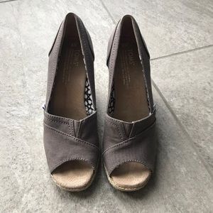 Toms wedges